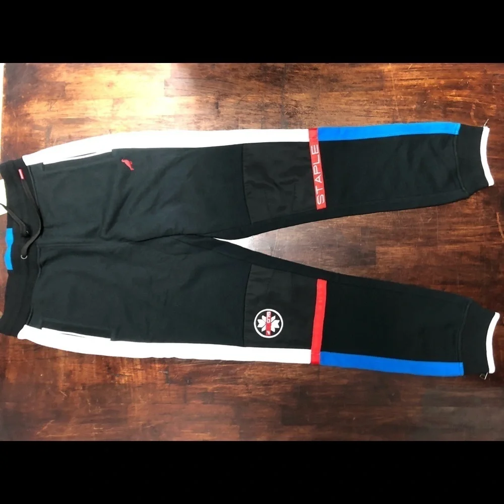 Staples jogger pants sz Med
